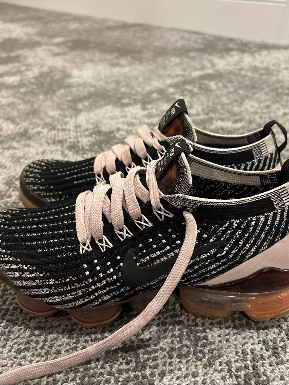 Nike Air VaporMax Flyknit 3 Black Barely Rose Athletic Shoes Womens U.S. 5